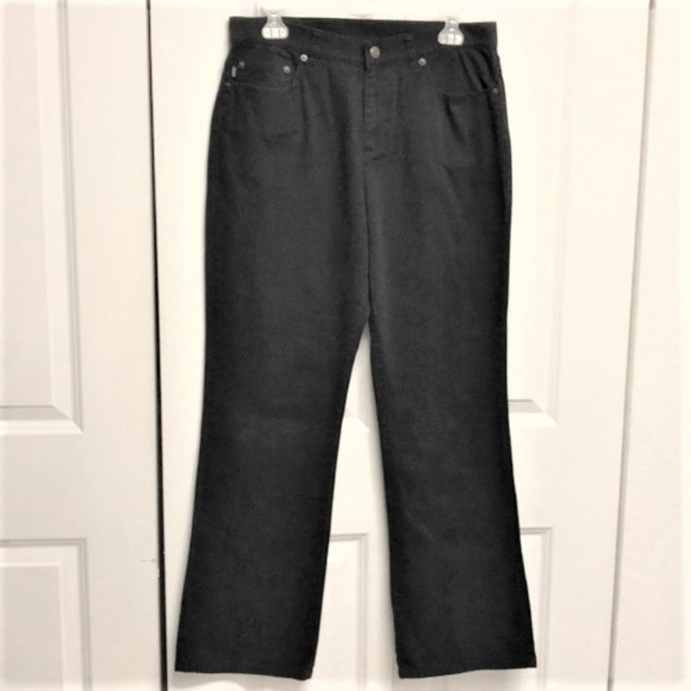 Classic Women's Black Jeans - Comfortable Straight Leg